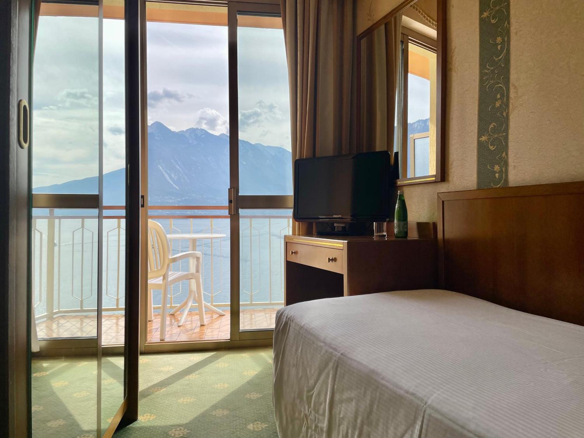 Hotel Splendid Palace Limone sul Garda Habitación foto