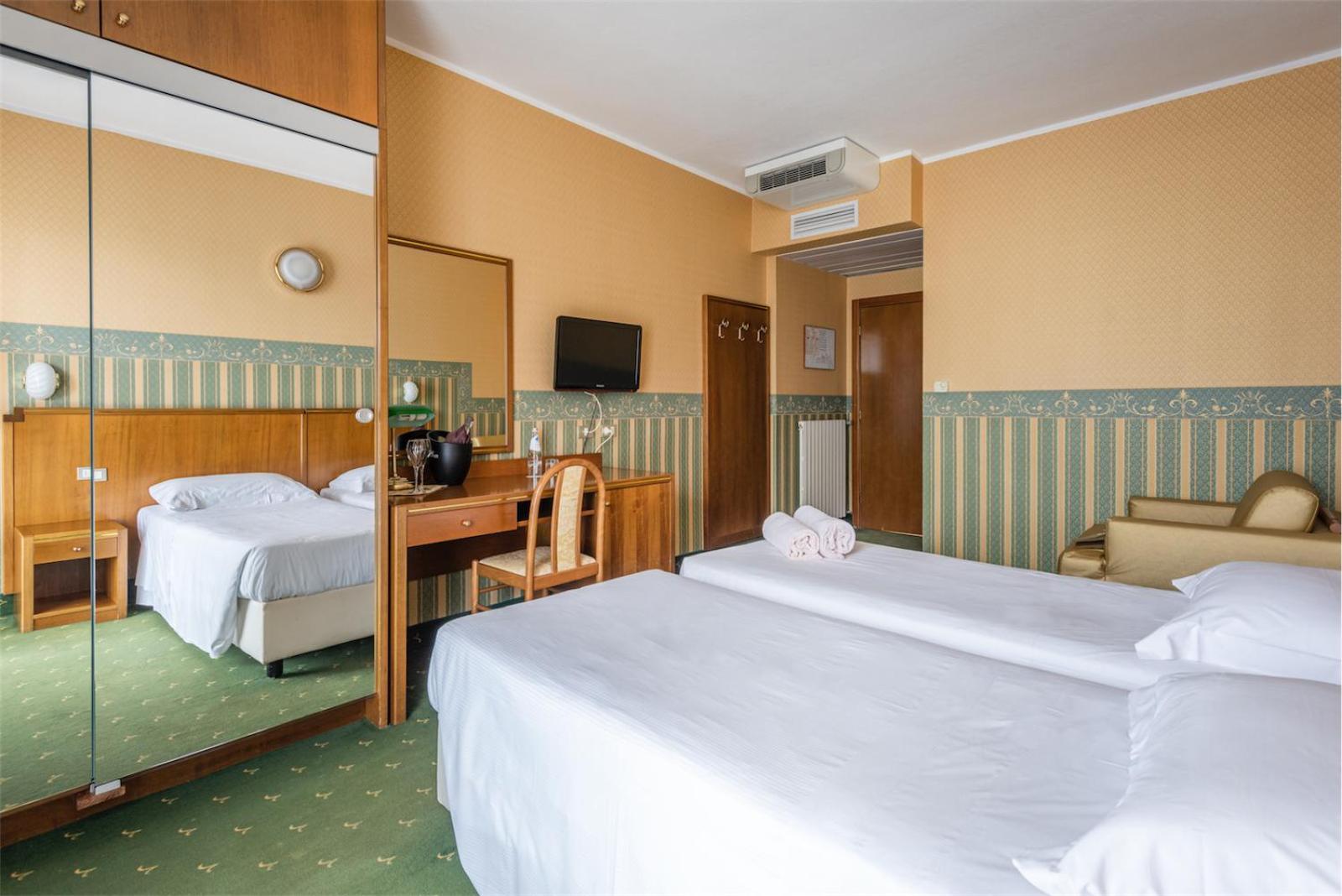 Hotel Splendid Palace Limone sul Garda Habitación foto