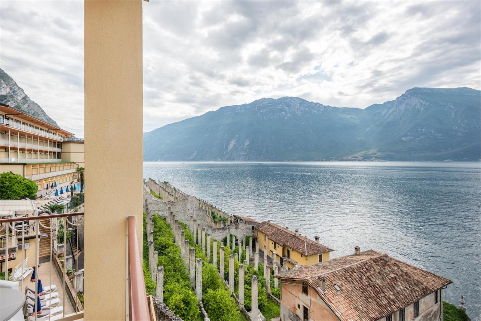 Hotel Splendid Palace Limone sul Garda Habitación foto